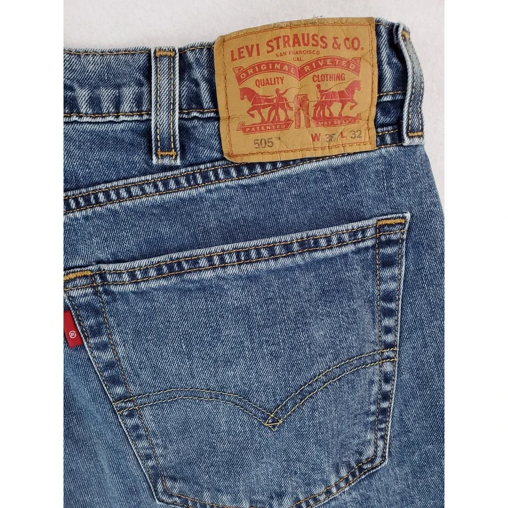 Levis 505 Jeans Mens 38x32 Blue Denim Straight Fit Medium Wash 505-1936 Classic